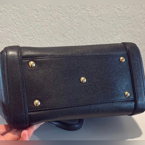 MCM Munchen Tote Black Saffiano Leather Handbag (EUC) - Picture 5 of 12